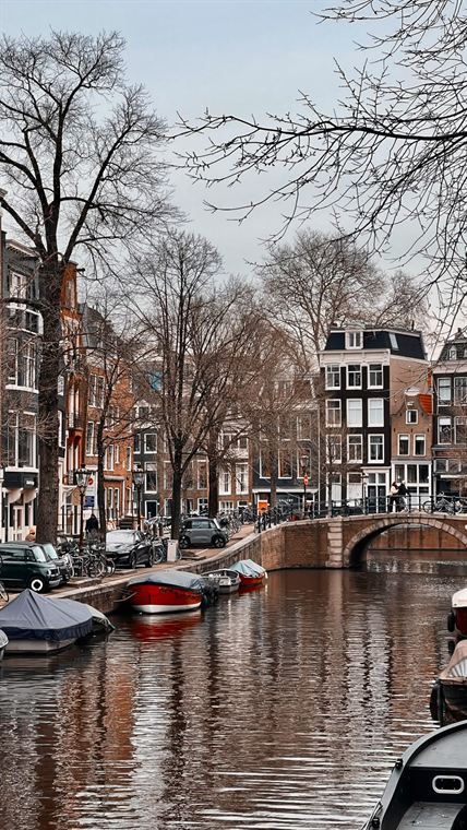Canal in winter, Amsterdam - photograph by Lika Arobelidze