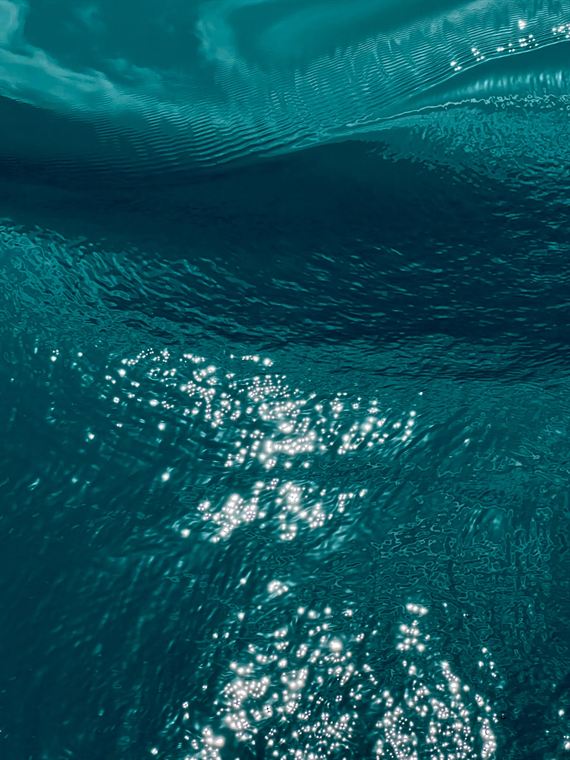 Light from underneath - photograph by Lika Arobelidze